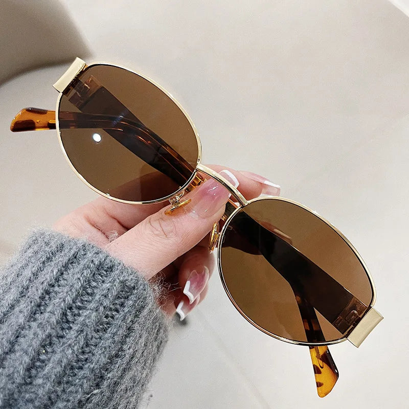 Retro Oval Sunglasses for Men and Women – Classic Luxury Eyewear with a Metal Frame, High-Quality Construction, and UV400 Protection.