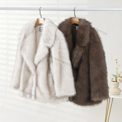 2024 Winter Fashion Trend – Oversized Gradient Faux Fox Fur Coat for Women, Thick and Warm Fluffy Jacket for Girls.