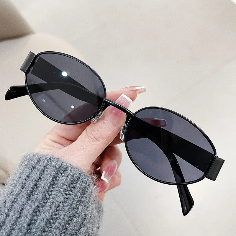 Retro Oval Sunglasses for Men and Women – Classic Luxury Eyewear with a Metal Frame, High-Quality Construction, and UV400 Protection.