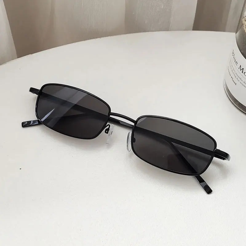 Fashion Small Rectangle Sunglasses for Men and Women – Vintage Square Driving Sunglasses with Luxury Metal Frame Eyewear.